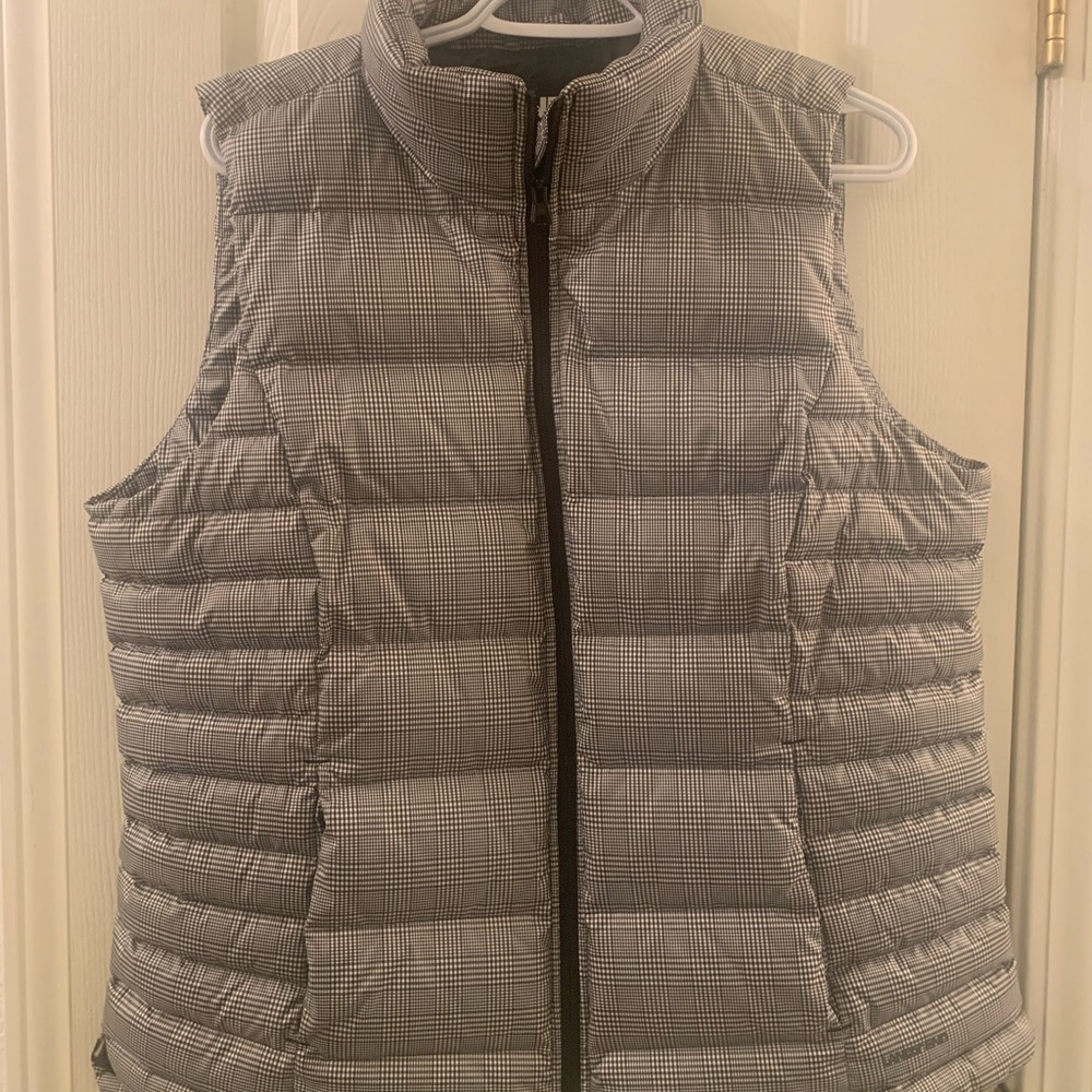Lands' End Black and White Puffer Vest